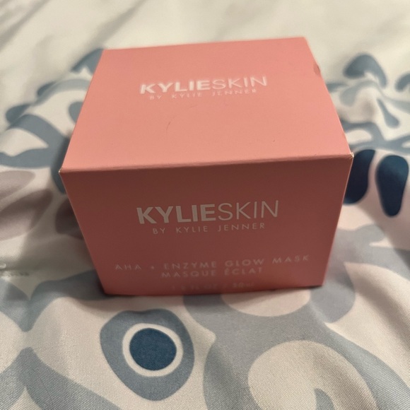 Kylie Skin AHA Enzyme Glow Mask - Picture 1 of 2
